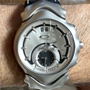 Oakley Judge Swiss Quartz 10 Bar.